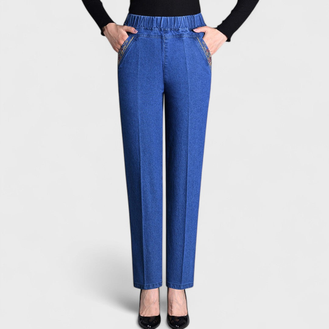 Maira | Women’s jeans with side pockets and elastic waistband